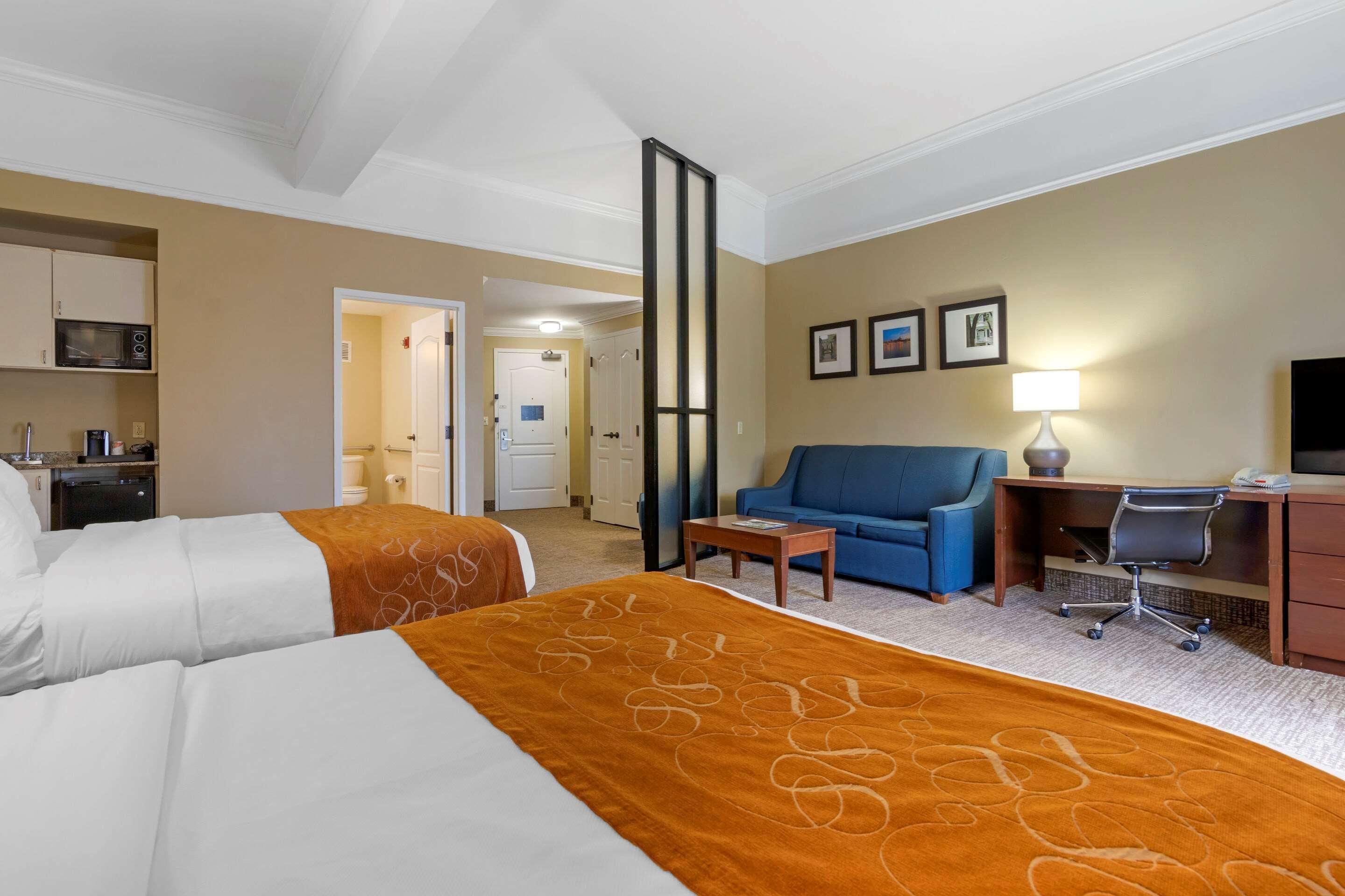 Comfort Suites Savannah North Port Wentworth Exterior photo