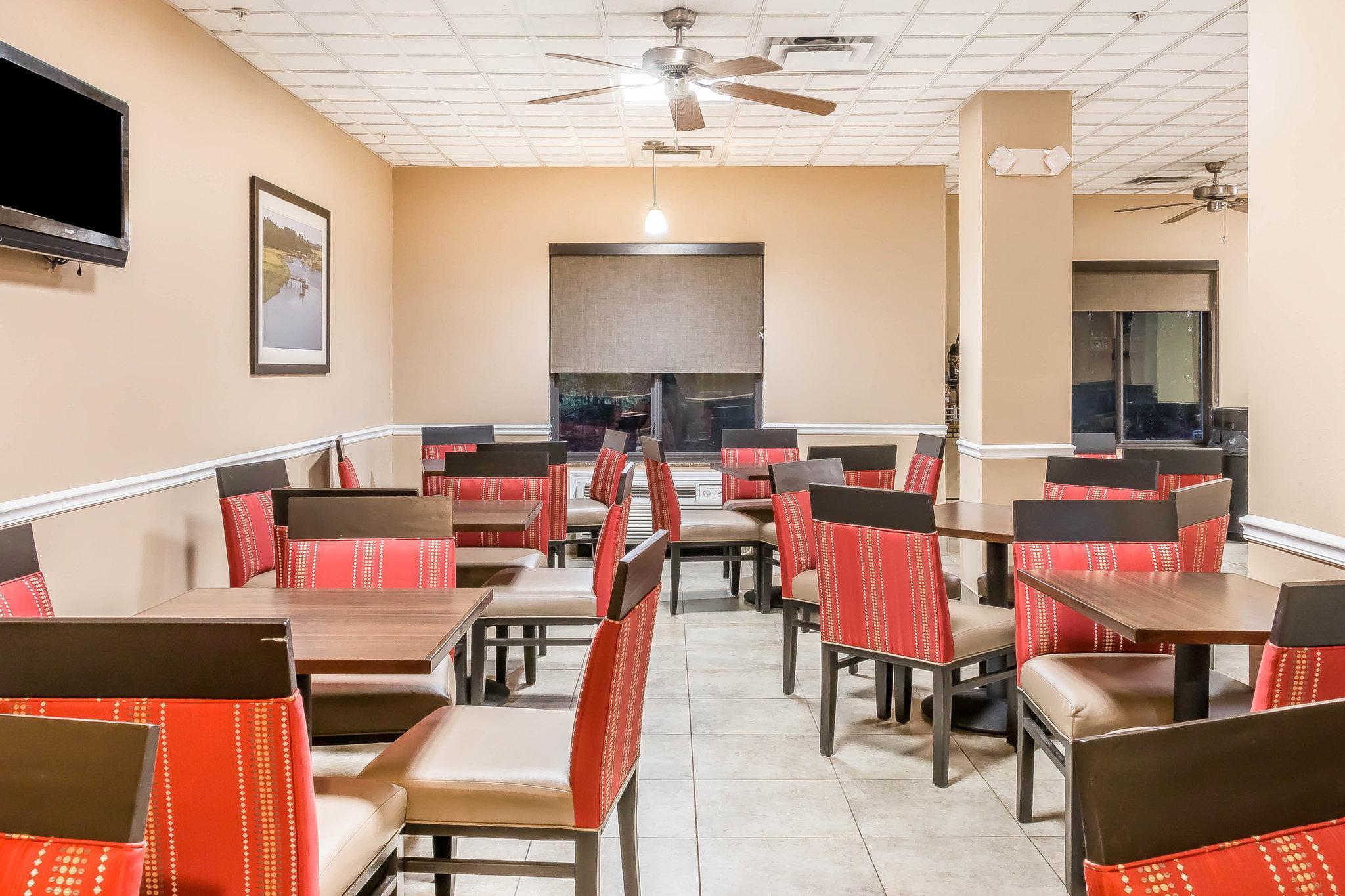 Comfort Suites Savannah North Port Wentworth Exterior photo